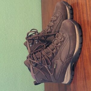 LL Bean Women's Gore-Tex Insulated Brown Hiking Boots Size 8 Medium